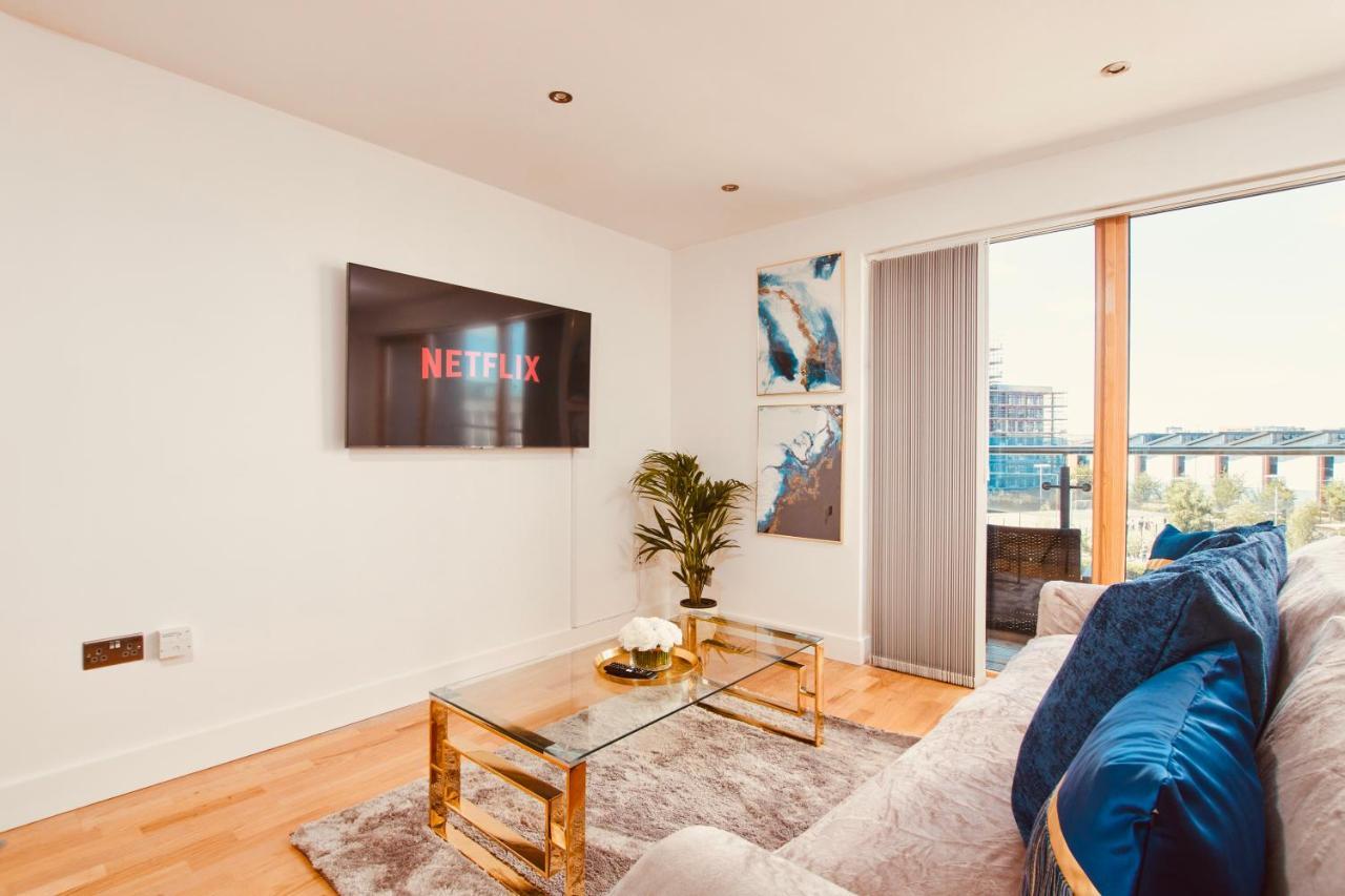 King Deluxe City Apt Large Balcony& Free Parking! Leeds  Kültér fotó