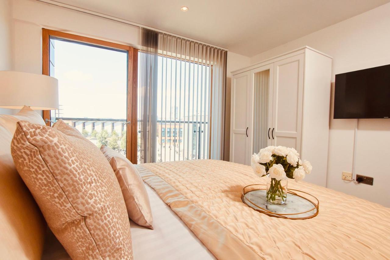 King Deluxe City Apt Large Balcony& Free Parking! Leeds  Kültér fotó