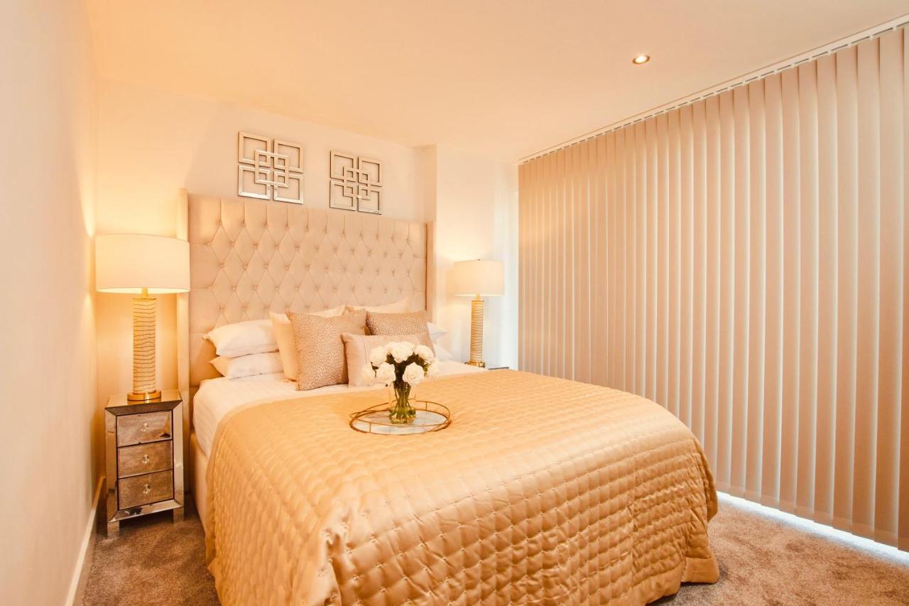 King Deluxe City Apt Large Balcony& Free Parking! Leeds  Kültér fotó
