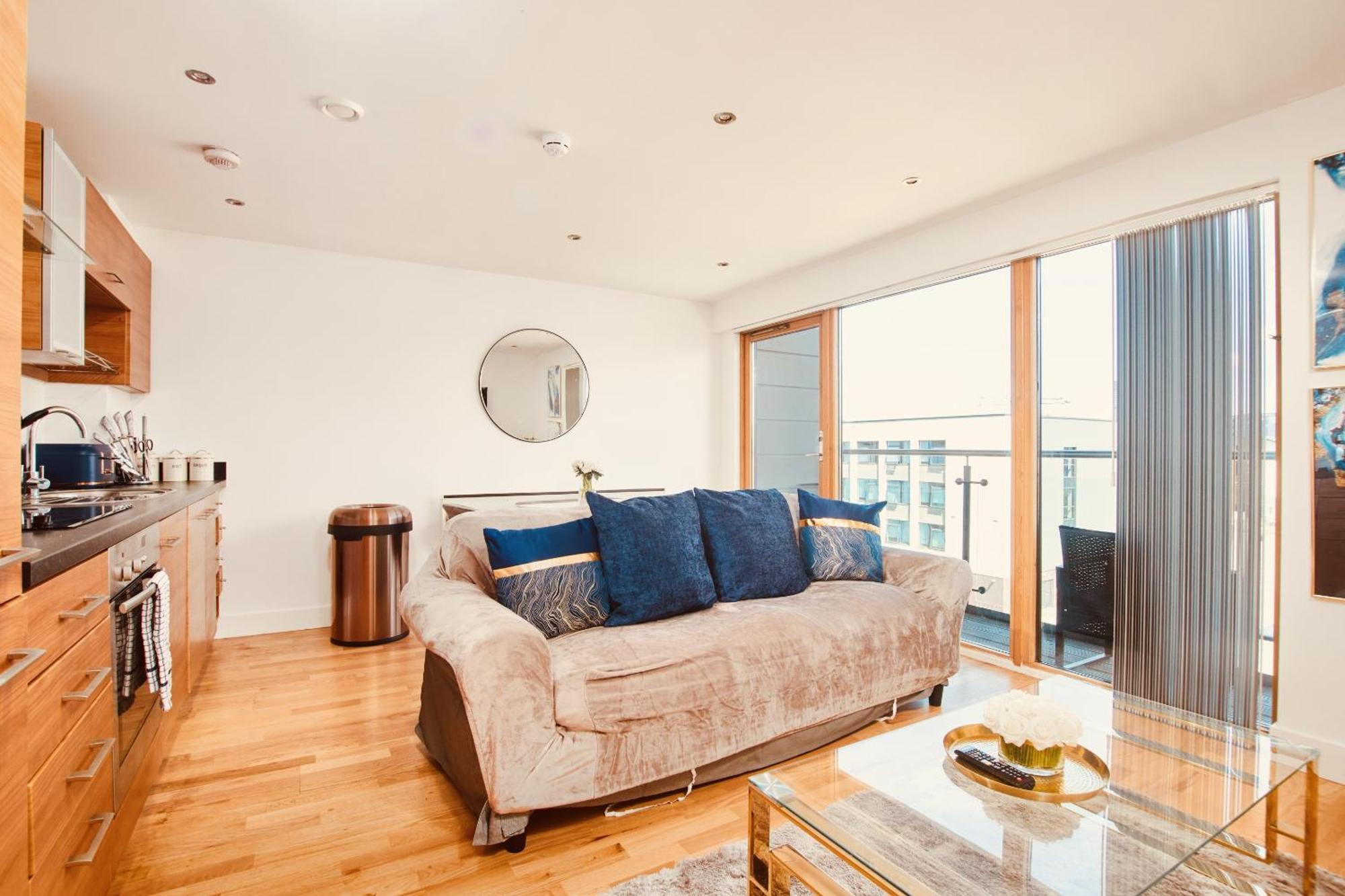 King Deluxe City Apt Large Balcony& Free Parking! Leeds  Kültér fotó